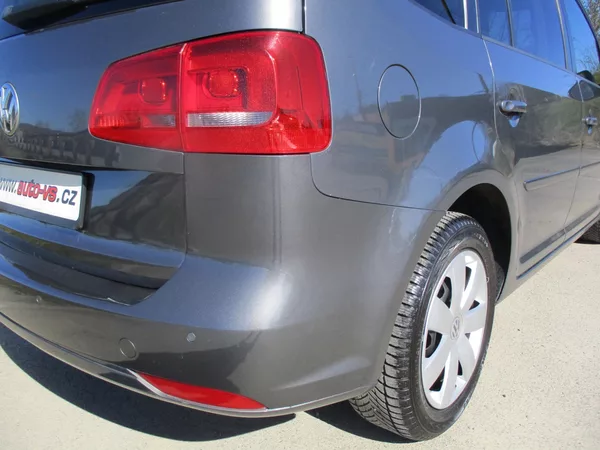 Volkswagen Touran 1,6 TDi CL BlueMotion*TAŽ.ZAŘ. - foto 32