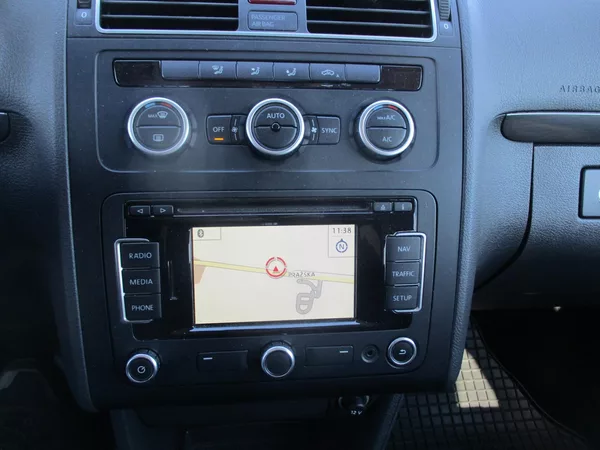 Volkswagen Touran 1.4TSi 103kW*CL*TAŽ Z.*7MÍST - foto 16