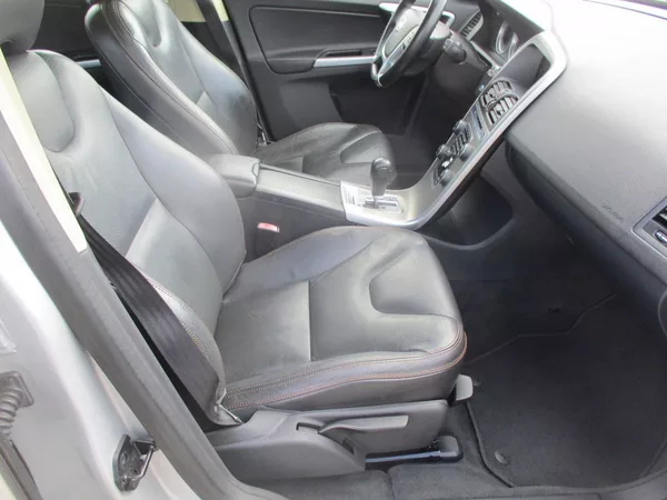 Volvo XC60 2.4 D5*AWD*NAVI*198 tkm*SUMMUM - foto 32