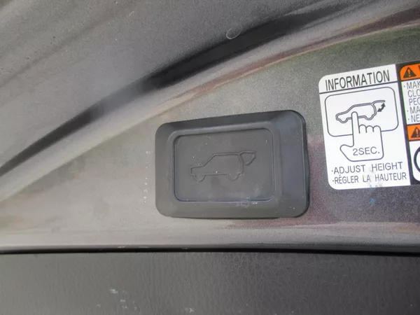 Toyota RAV4 2.5Hybrid 137TKM*T. ZAŘ*SERVIS - foto 37