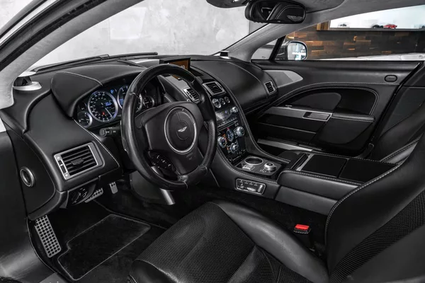 Aston Martin Rapide - foto 11