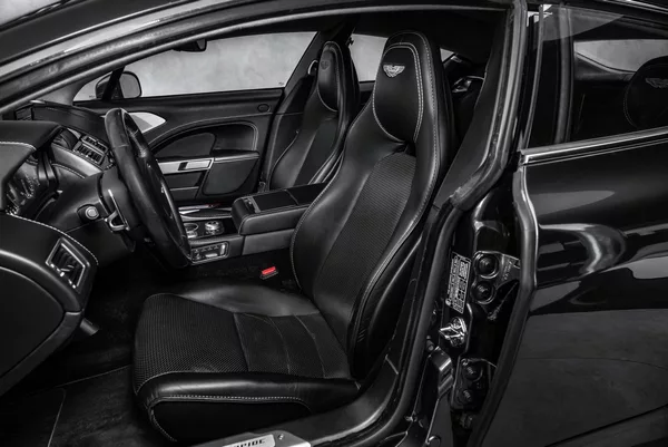 Aston Martin Rapide - foto 13