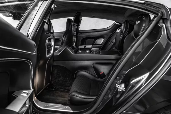 Aston Martin Rapide - foto 14