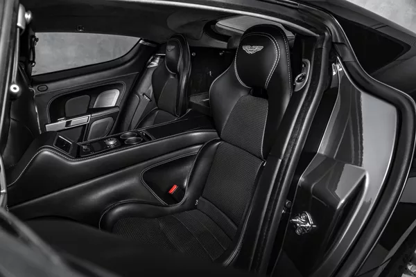 Aston Martin Rapide - foto 15