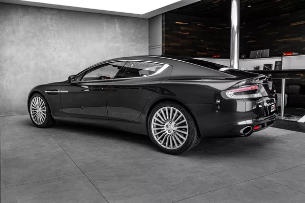 Aston Martin Rapide - foto 7