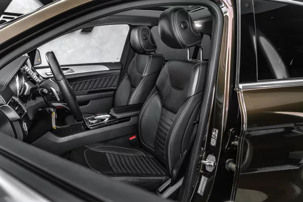 Mercedes-Benz GLE panorama, asistenty - foto 14