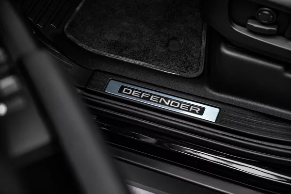 Land Rover Defender SE V6 D200, panorama, Meridian - foto 19