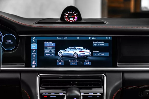 Porsche Panamera Nezávislé topení - foto 16