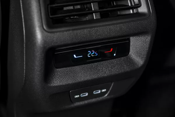 Volkswagen Tayron 2,0TDI DSG 7míst Matrix Ergo 3 - foto 17