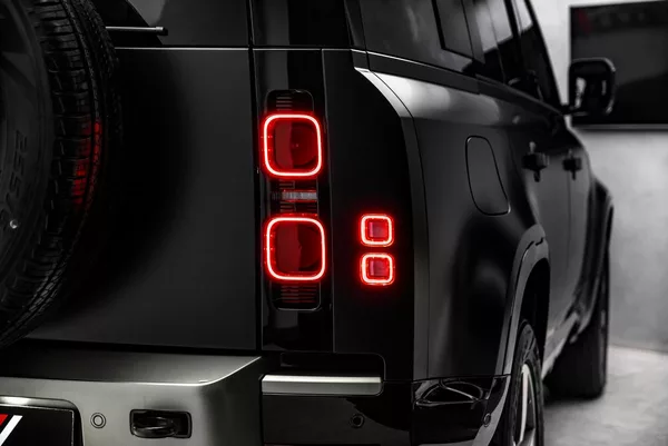 Land Rover Defender SE X-Dynamic,V6 D200, Meridian - foto 10