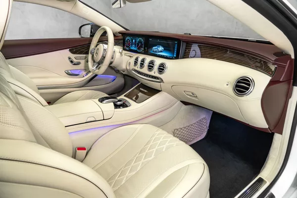 Mercedes-Benz Třídy S Coupe 4M Designo - foto 13