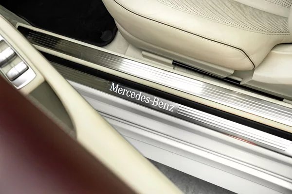 Mercedes-Benz Třídy S Coupe 4M Designo - foto 20