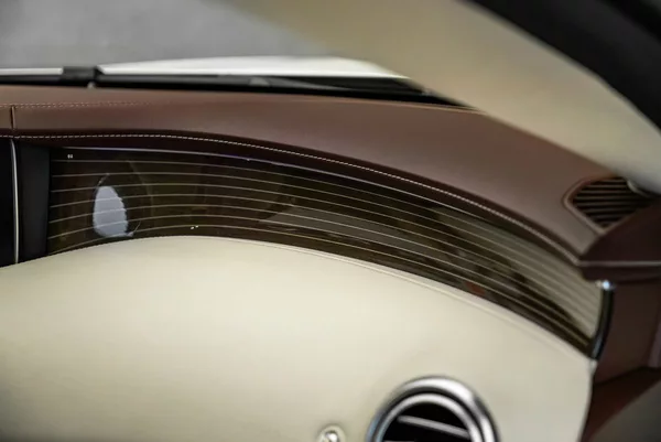 Mercedes-Benz Třídy S Coupe 4M Designo - foto 22