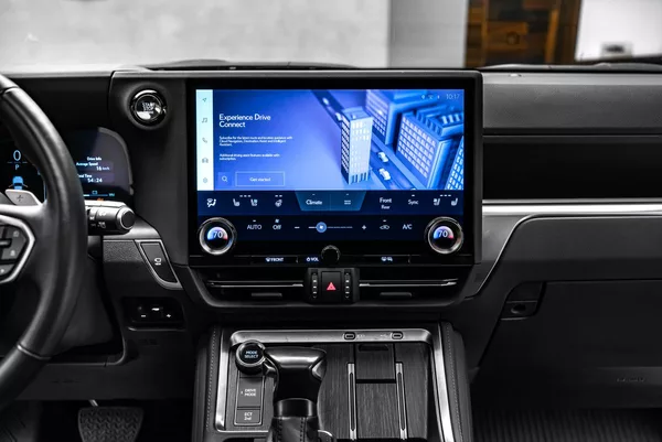 Lexus Premium+ - foto 16