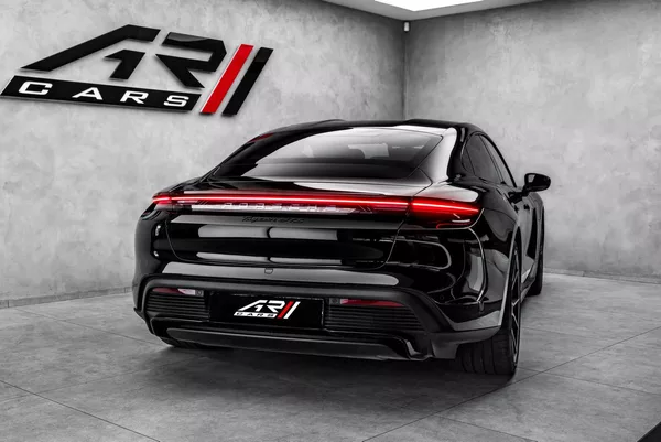Porsche Taycan GTS - foto 6