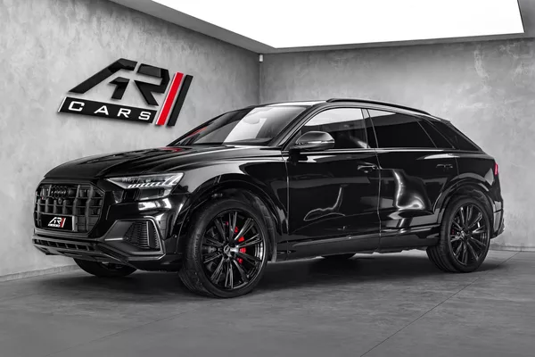 Audi SQ8 competition+, karbon, panorama