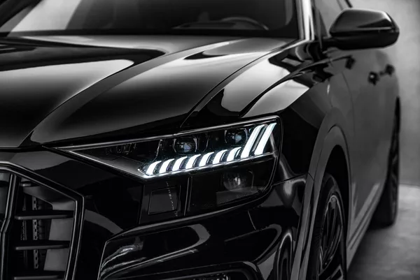 Audi SQ8 competition+, karbon, panorama - foto 13