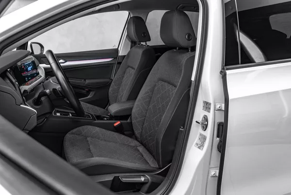 Volkswagen Golf - foto 12