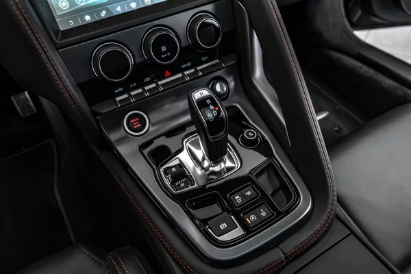 Jaguar F-Type R AWD coupe Performance - foto 17