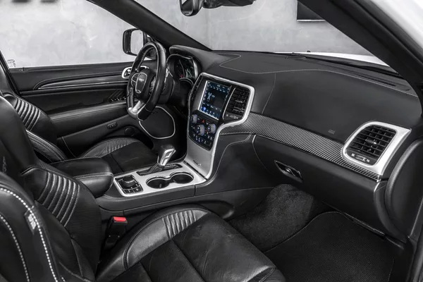Jeep Grand Cherokee SRT 8 - foto 17