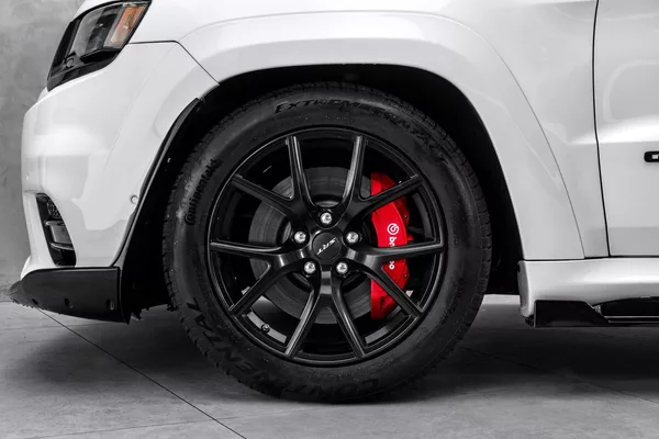 Jeep Grand Cherokee SRT 8 - foto 2