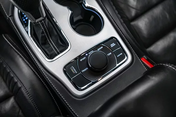 Jeep Grand Cherokee SRT 8 - foto 23