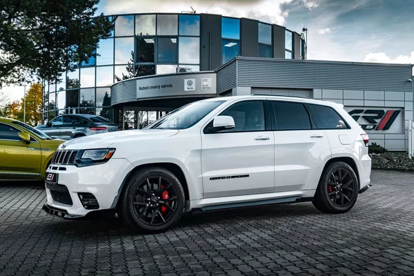Jeep Grand Cherokee SRT 8 - foto 32