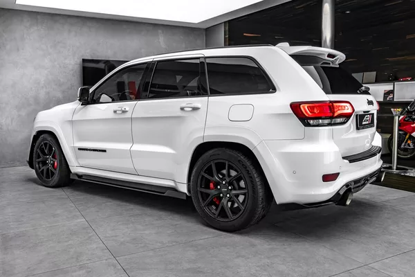 Jeep Grand Cherokee SRT 8 - foto 7