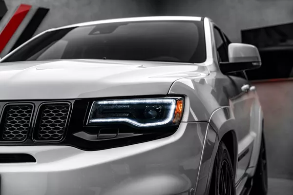 Jeep Grand Cherokee SRT 8 - foto 9