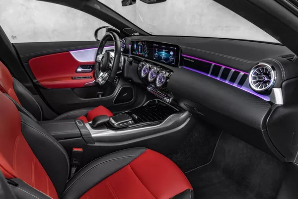 Mercedes-Benz CLA 4M Night Burmester - foto 13