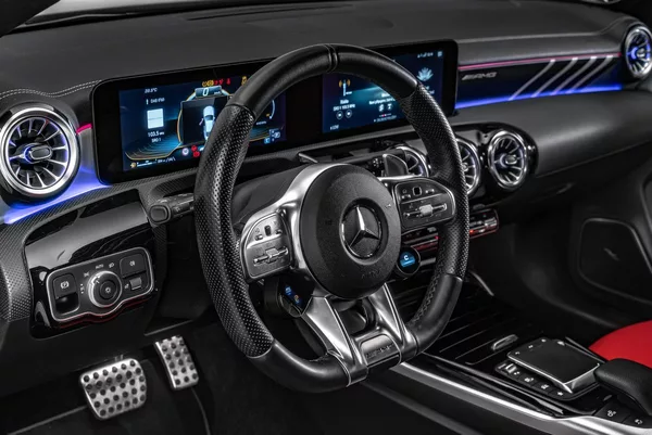 Mercedes-Benz CLA 4M Night Burmester - foto 16