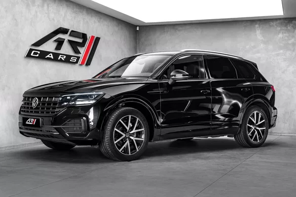 Volkswagen Touareg R-line 4M Vzduch IQ Ergo