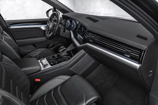 Volkswagen Touareg R-line 4M Vzduch IQ Ergo - foto 12