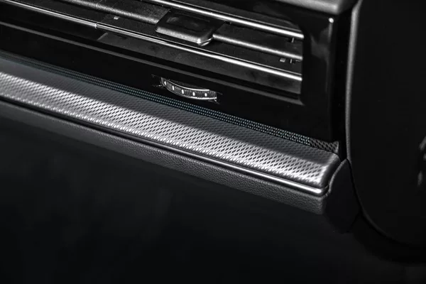 Volkswagen Touareg R-line 4M Vzduch IQ Ergo - foto 22