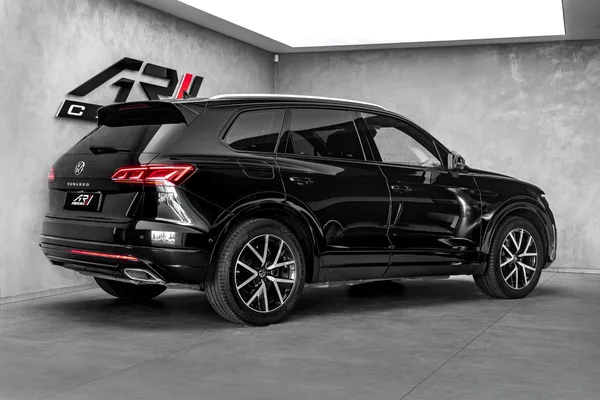 Volkswagen Touareg R-line 4M Vzduch IQ Ergo - foto 5