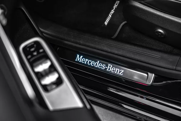 Mercedes-Benz Třídy E d 4M AMG Nezávislé Burmester - foto 17