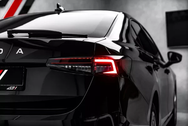 Škoda Superb 2,0 TDI DSG LED Masáž tažné - foto 10