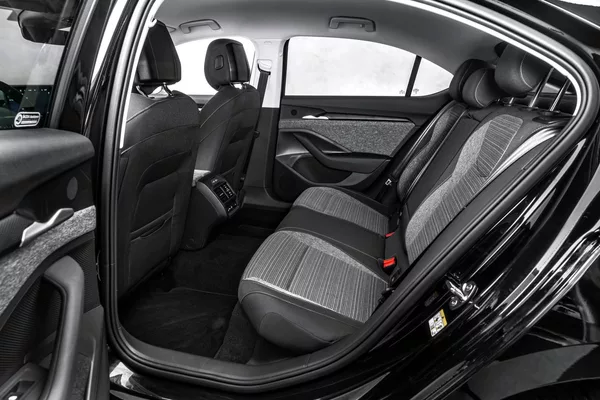 Škoda Superb 2,0 TDI DSG LED Masáž tažné - foto 15