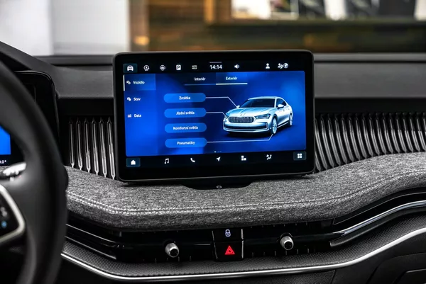 Škoda Superb 2,0 TDI DSG LED Masáž tažné - foto 17
