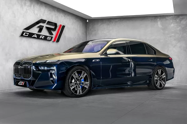 BMW 60 M-Sport Individual Theatre