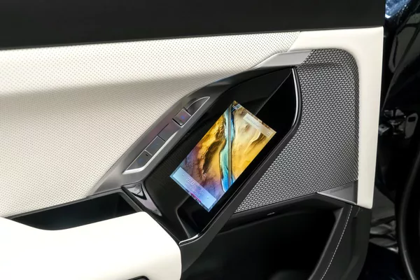 BMW 60 M-Sport Individual Theatre - foto 20