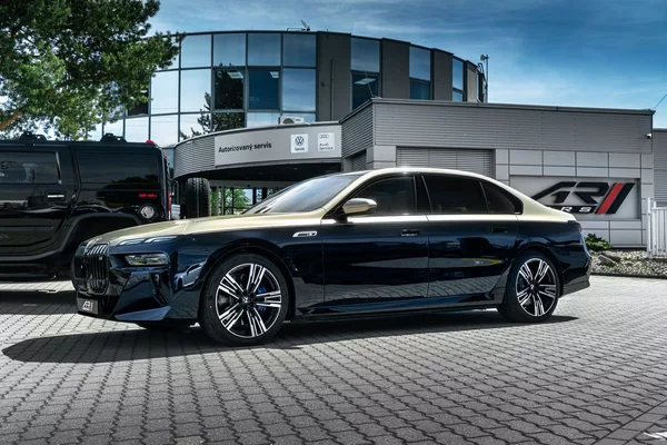 BMW 60 M-Sport Individual Theatre - foto 29