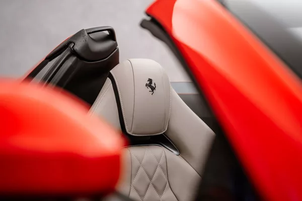 Ferrari 812 GTS, lift, karbon, CZ - foto 13