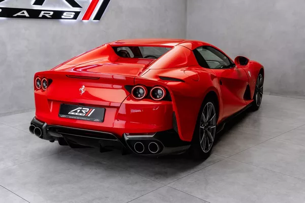 Ferrari 812 GTS, lift, karbon, CZ - foto 17