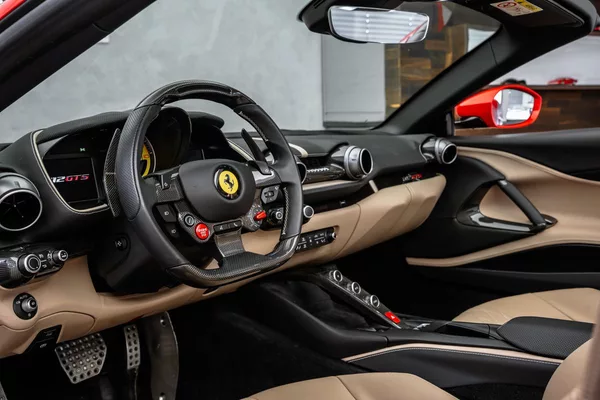 Ferrari 812 GTS, lift, karbon, CZ - foto 21