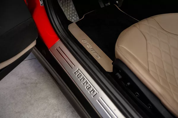 Ferrari 812 GTS, lift, karbon, CZ - foto 22