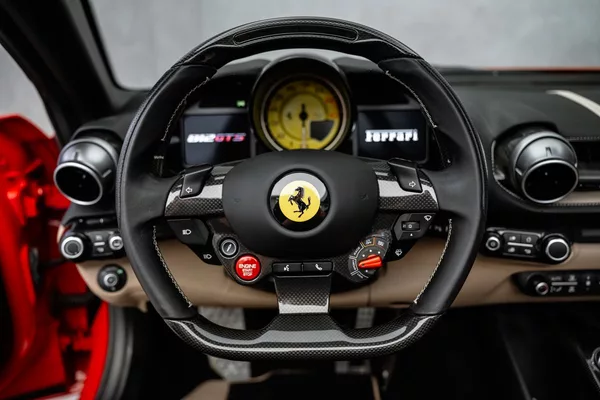 Ferrari 812 GTS, lift, karbon, CZ - foto 25