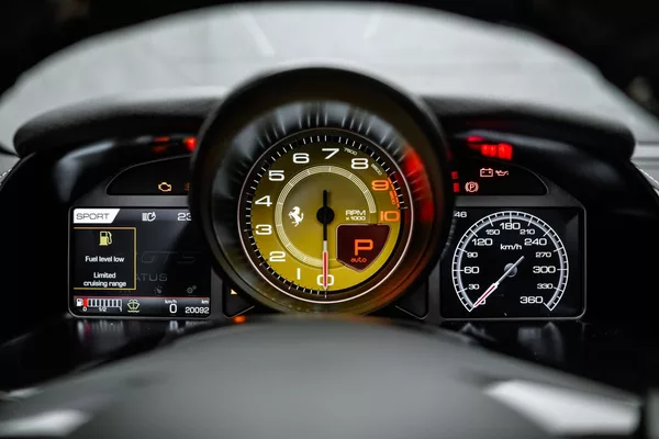 Ferrari 812 GTS, lift, karbon, CZ - foto 26