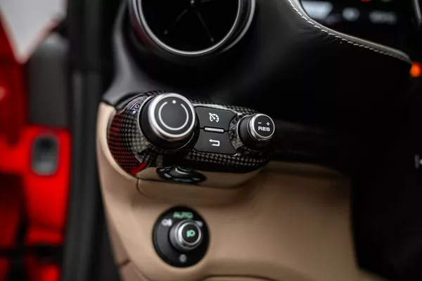 Ferrari 812 GTS, lift, karbon, CZ - foto 29