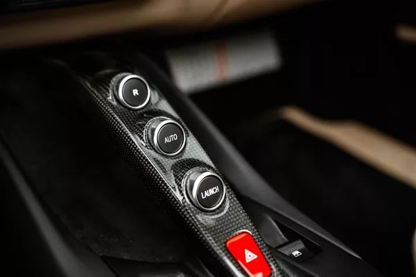 Ferrari 812 GTS, lift, karbon, CZ - foto 31